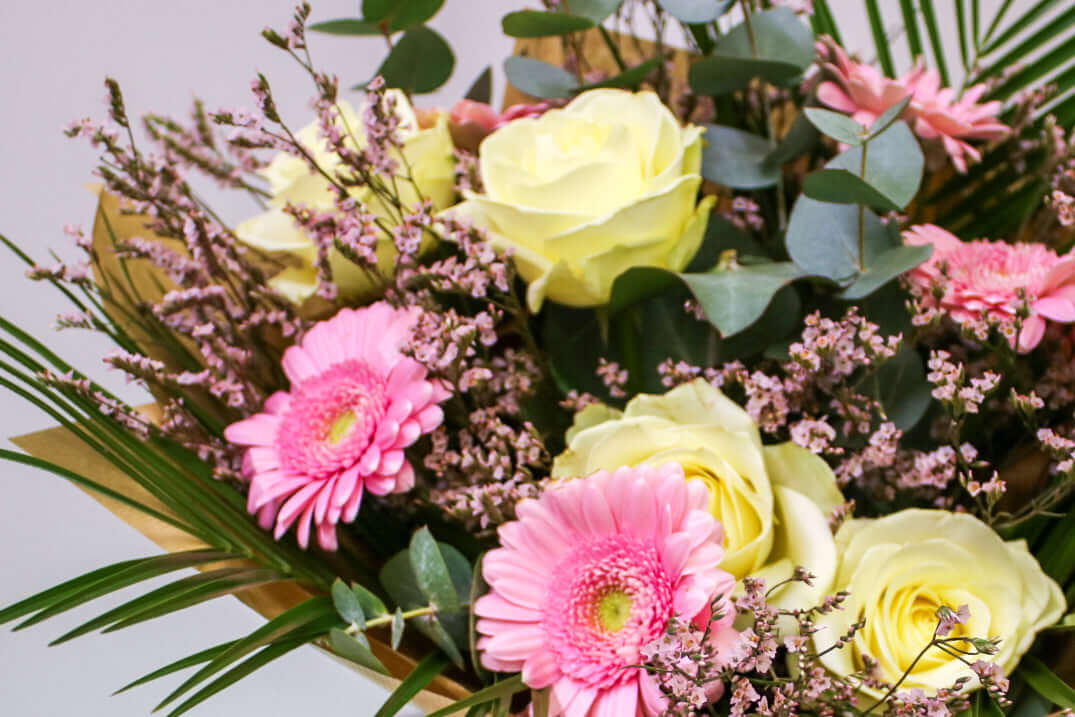 Cupids Crush Fresh Flower Bouquet - GIFT ARRANGEMENT - Magic and Stars -Flower Bouquets-Wildest Dreams Flowers
