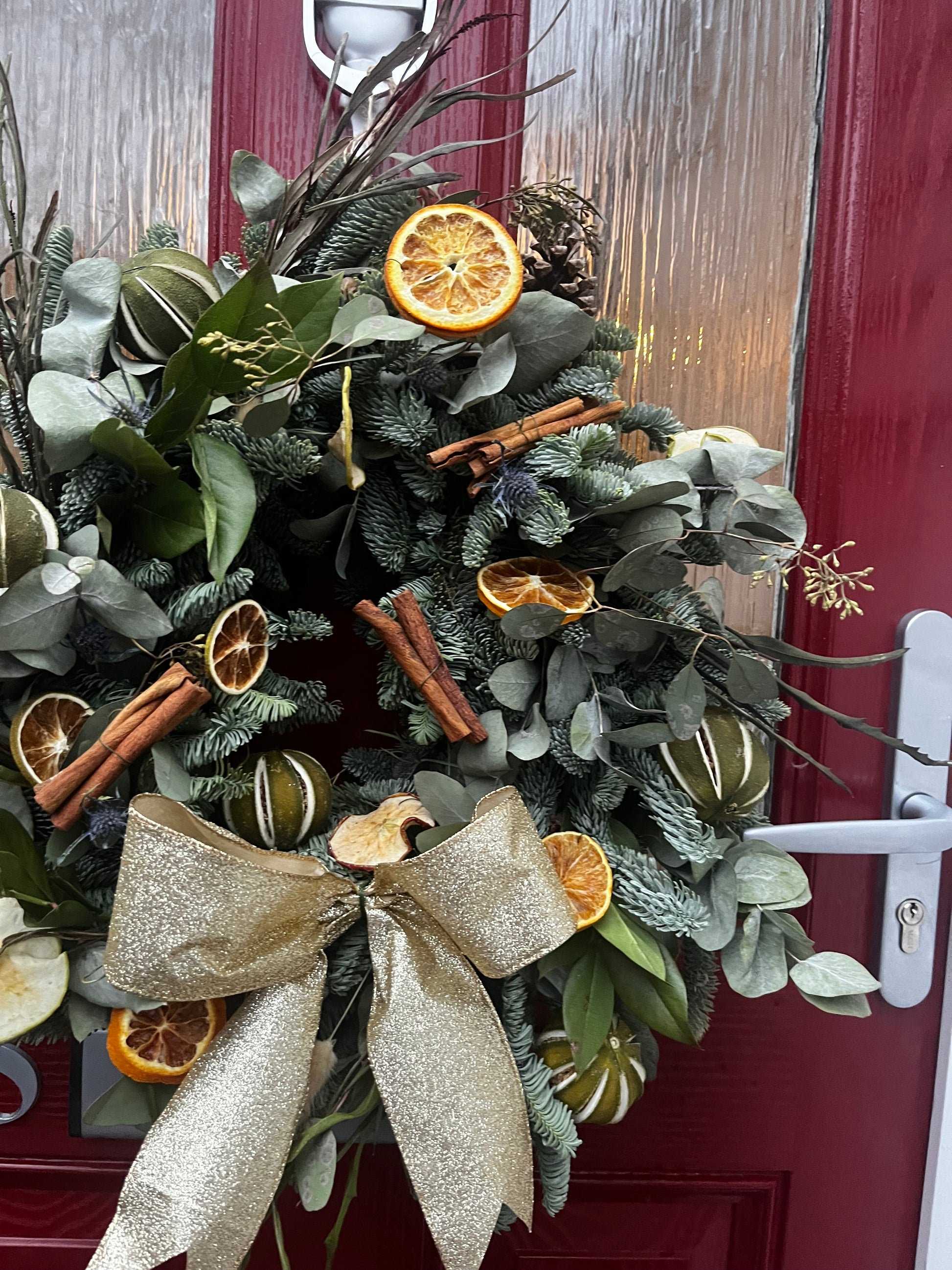 Traditional Christmas Wreath | Scented Wreath with Dried Fruit, Cinnamon & Gold Ribbon