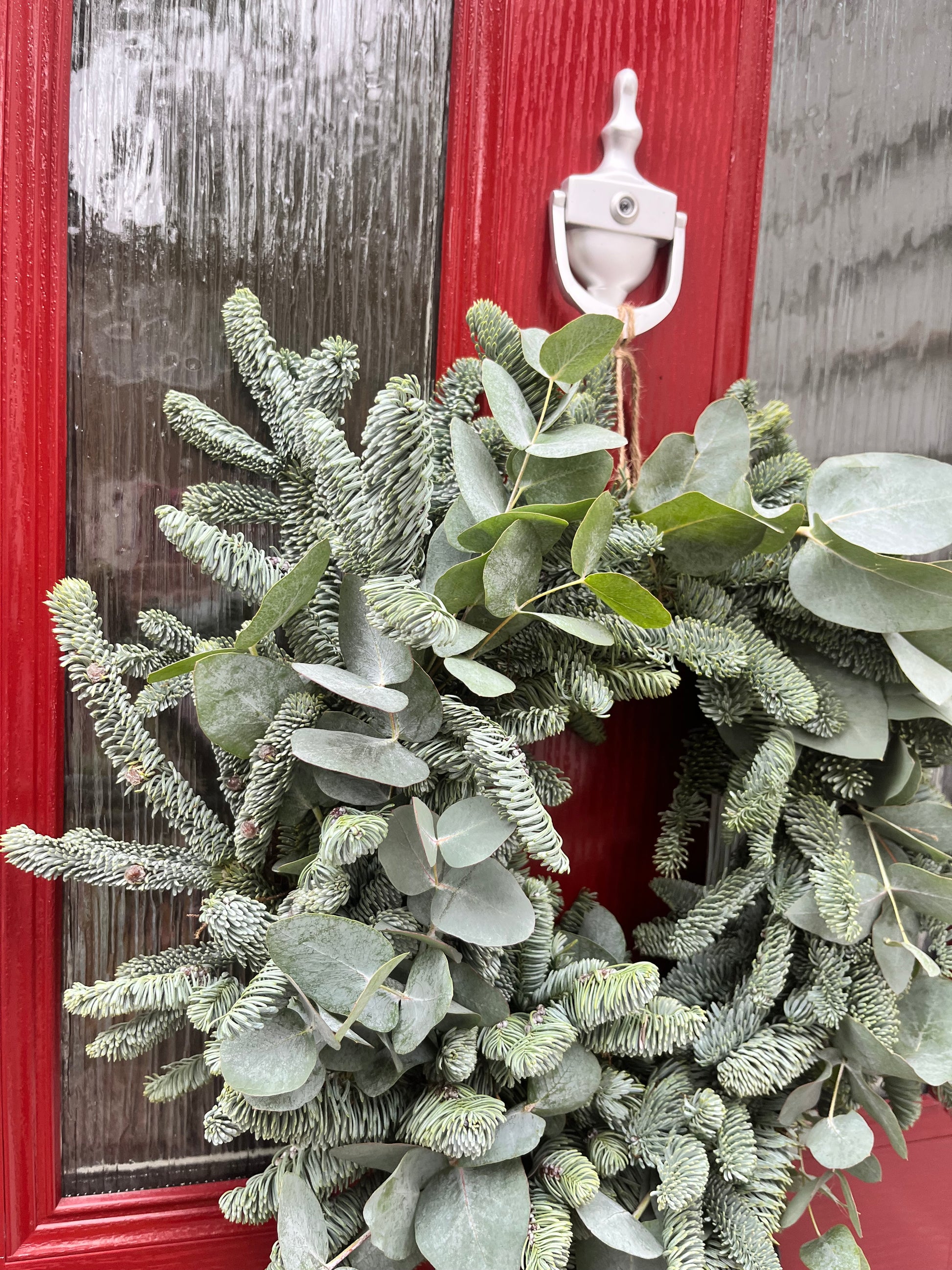Fresh Green Christmas Wreath | Pine & Eucalyptus Door Wreath | Natural Festive Decoration