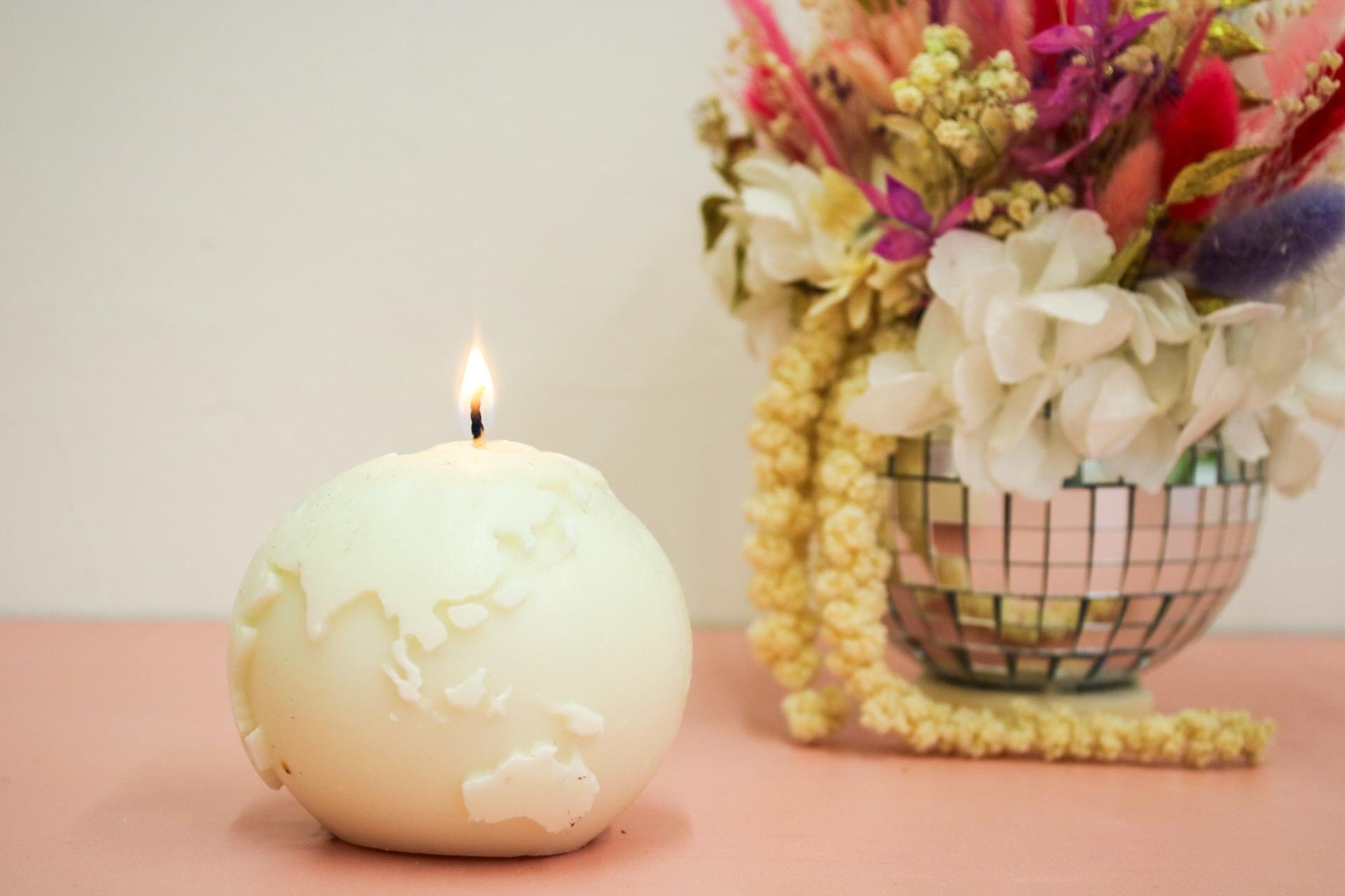 Vegan Globe Candle |Wanderlust Travel-Inspired Candles - Magic and Stars --Wildest Dreams Flowers