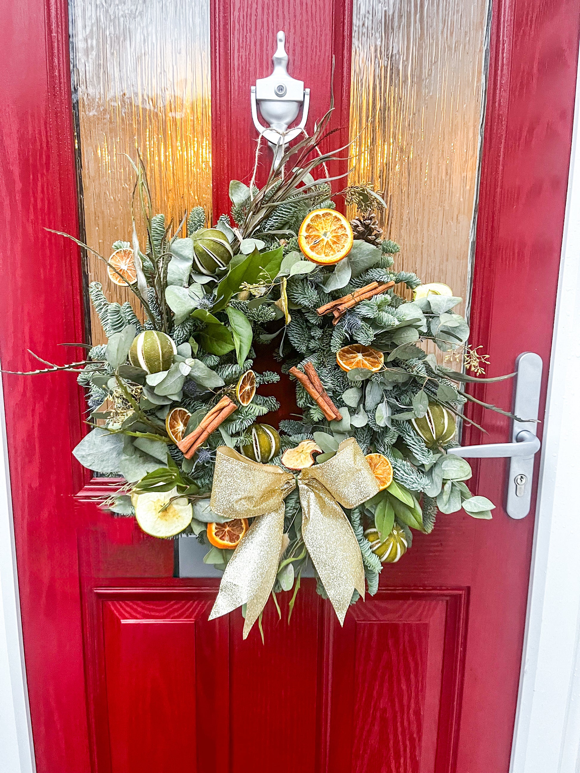 Traditional Christmas Wreath | Scented Wreath with Dried Fruit, Cinnamon & Gold Ribbon