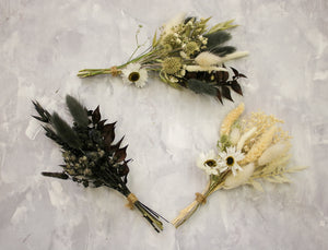 Trio Dried Flower Buttonholes – Black, White & Mixed Set | Boho Groom Boutonnières | Wedding Party Florals | Everlasting wedding Keepsake